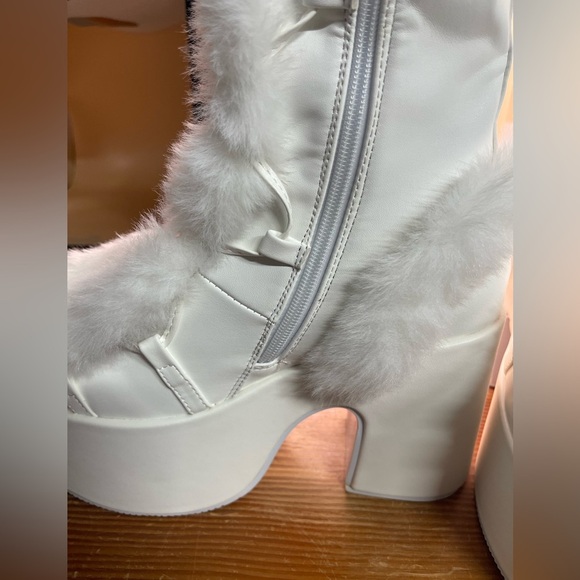White Faux Fur Platform Boots EU 40 US 9.5 - 10 Chunky Heel Side Zipper Rave - Picture 6 of 12